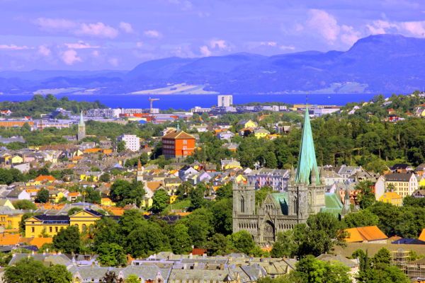 Tourens høydepunkt er utsikten over Trondheim