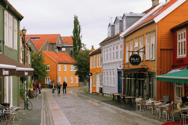 Nytt en tur langs kanalsystemet i Trondheim